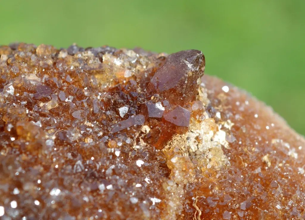 Natural unheated citrine 2138 grams - Alnif Cercle, Tinghir Province, Drâa-Tafilalet Region, Morocco - image 4