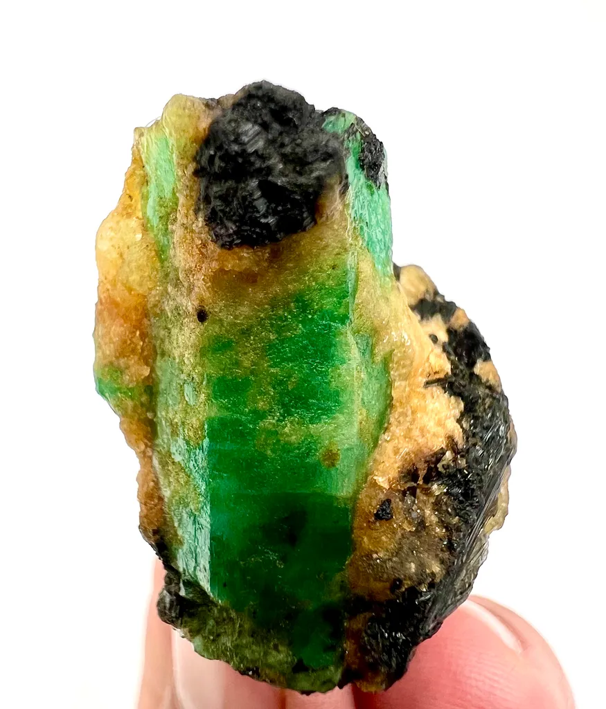 Natural Unique Emerald from Pakistan - image 4