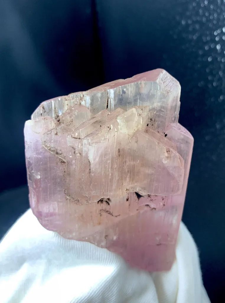 Natural V Shape Twinned Terminated Pink Kunzite Crystal From Nuristan Afghanistan - 95.45 Grams - image 6