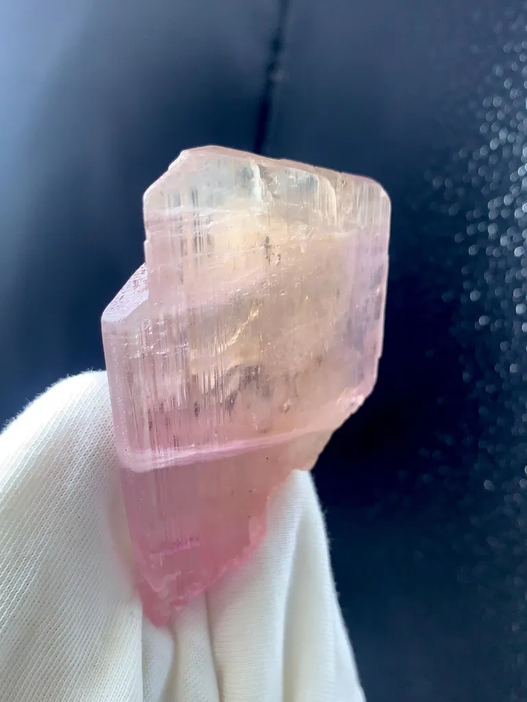 Natural V Shape Twinned Terminated Pink Kunzite Crystal From Nuristan Afghanistan - 95.45 Grams - image 2