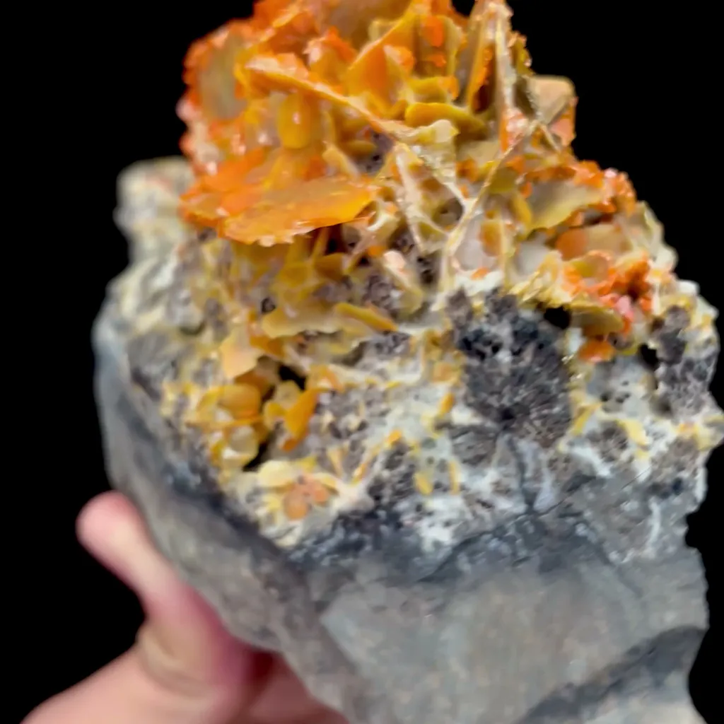Natural Vanadinite Mineral Specimen,High Quality Specimen,XINJIANG,CHINA(160*57*90mm) - image 3