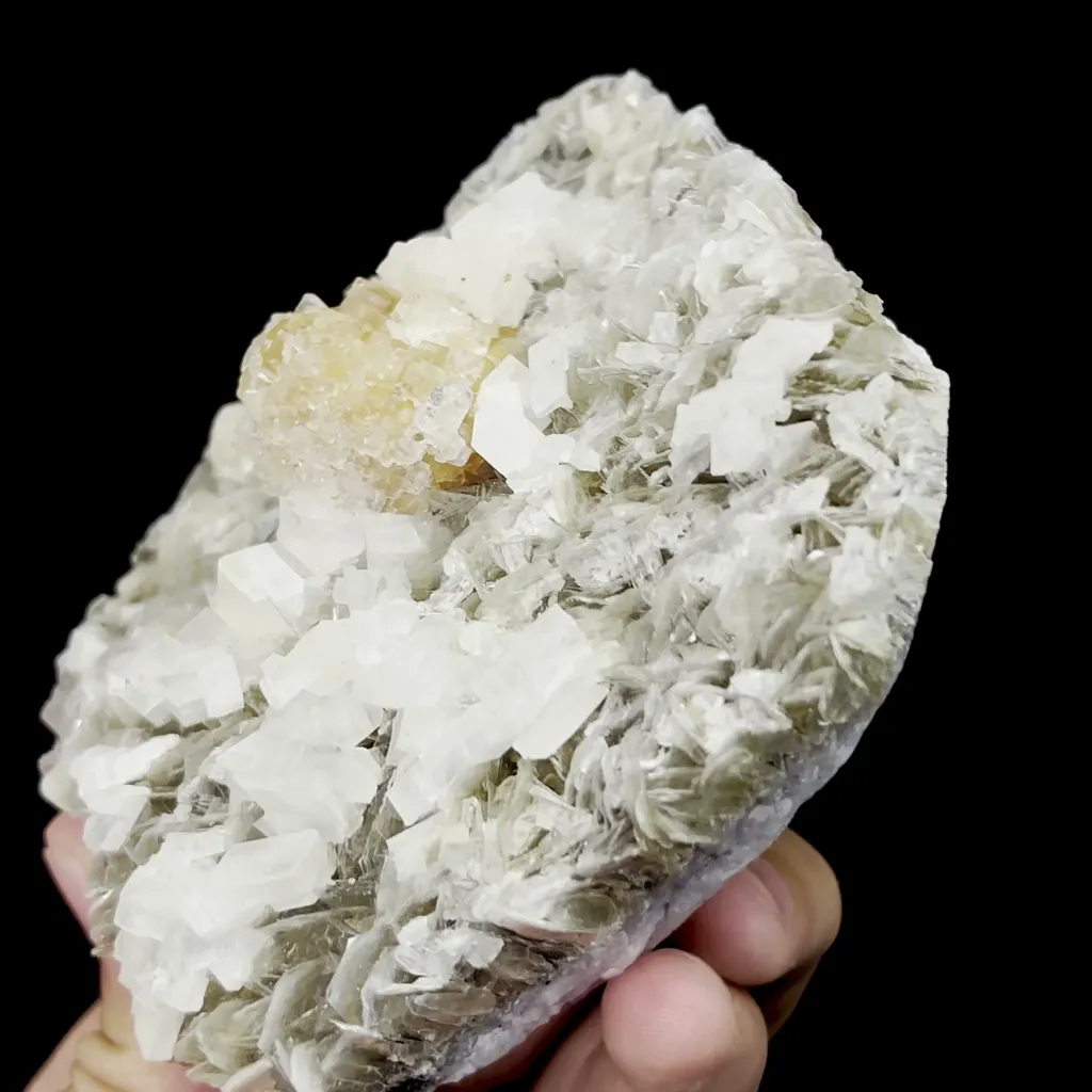 Natural White Tungsten and Dolomite Mineral Specimen,High Quality Specimen,YAO GANG XIAN,HUNAN,CHINA(89*81*41mm) - image 3