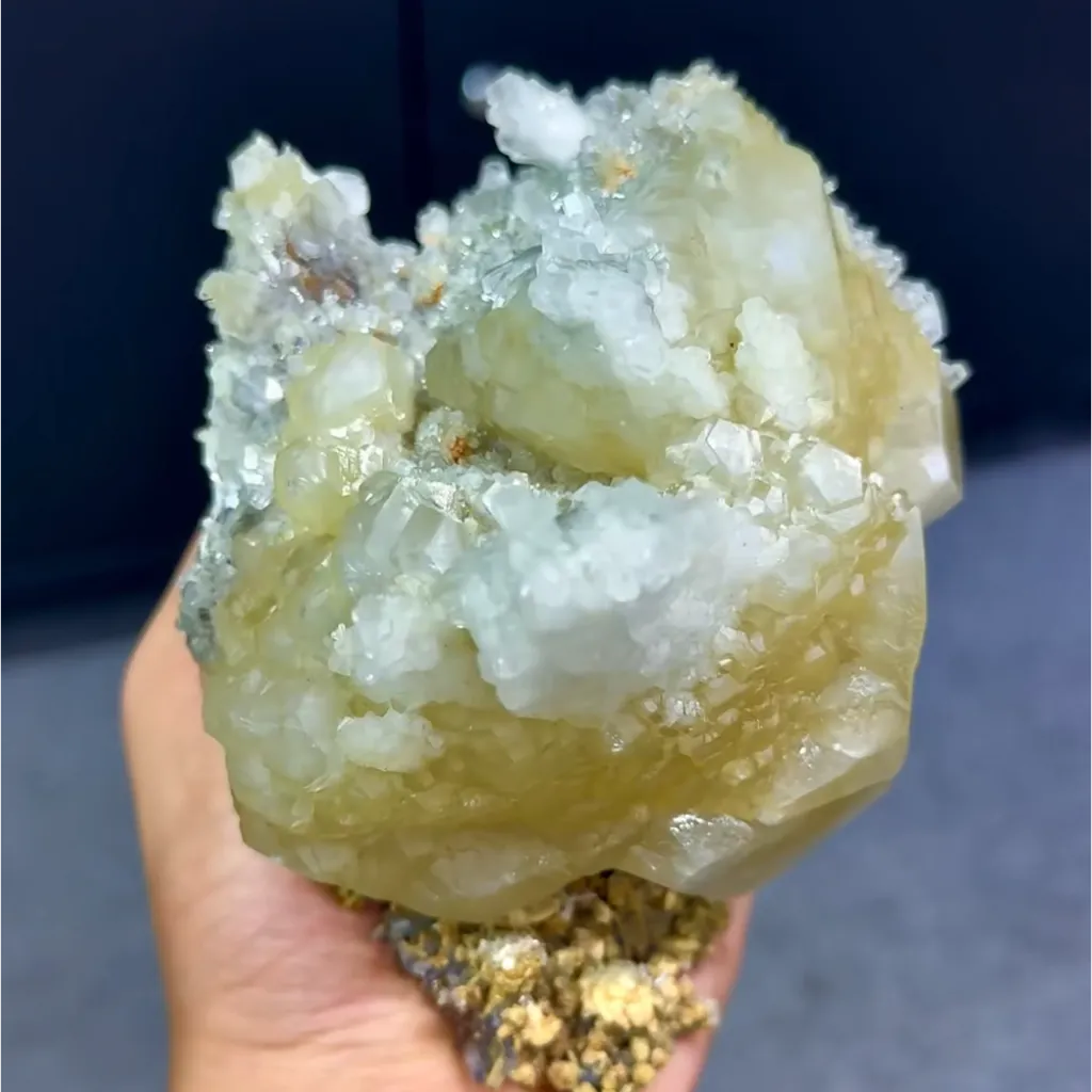 Natural Yellow and White Calcite comes from Fujian,China 130*110*100MM - image 2