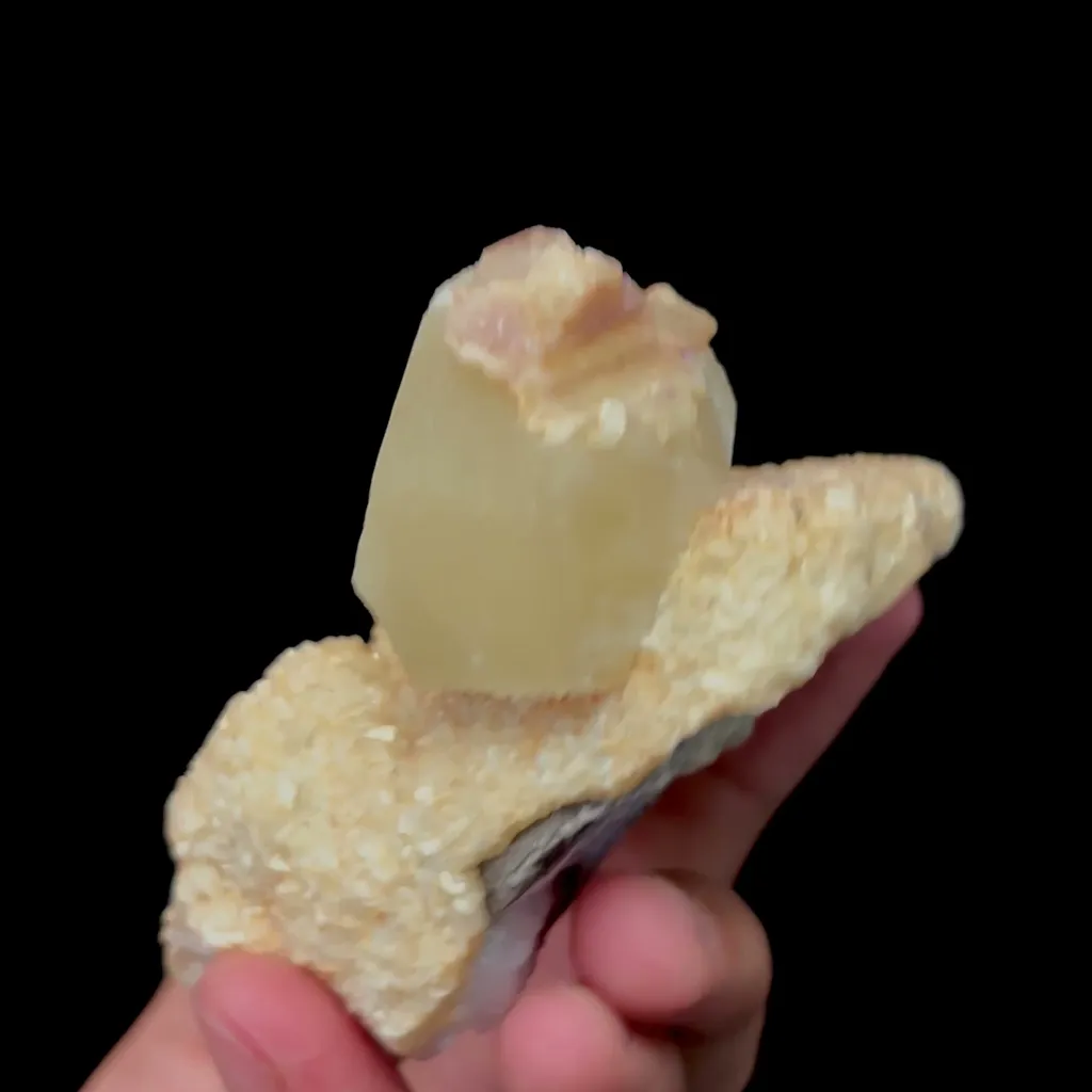 Natural Yellow Calcite and Dolomite Mineral Specimen,High Quality Specimen,DA GUI SHAN,GUANGXI,CHINA(90*83*43mm) - image 3