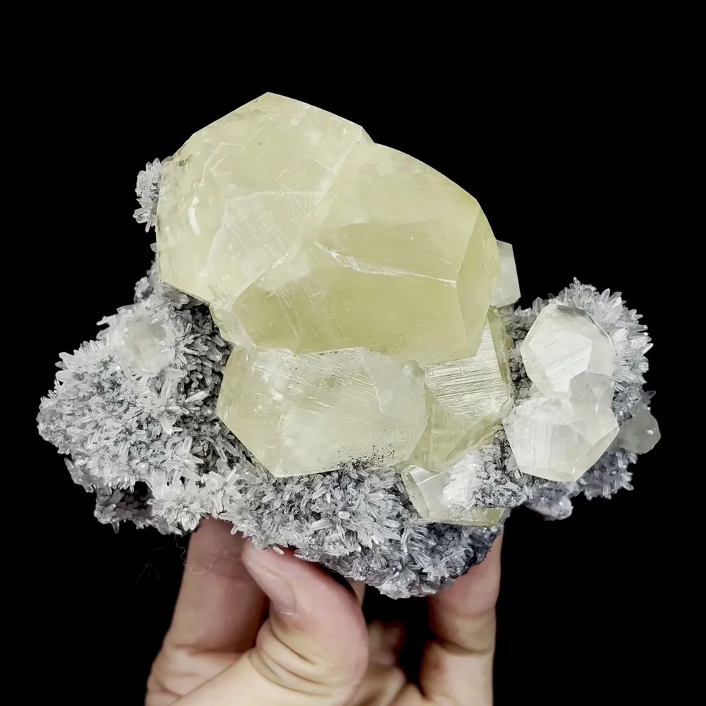 Natural Yellow Calcite and Quartz Mineral Specimen,High Quality Specimen,FUJIAN,CHINA(110*88*62mm) image