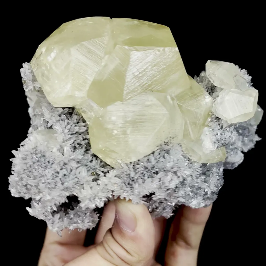 Natural Yellow Calcite and Quartz Mineral Specimen,High Quality Specimen,FUJIAN,CHINA(110*88*62mm) - image 2