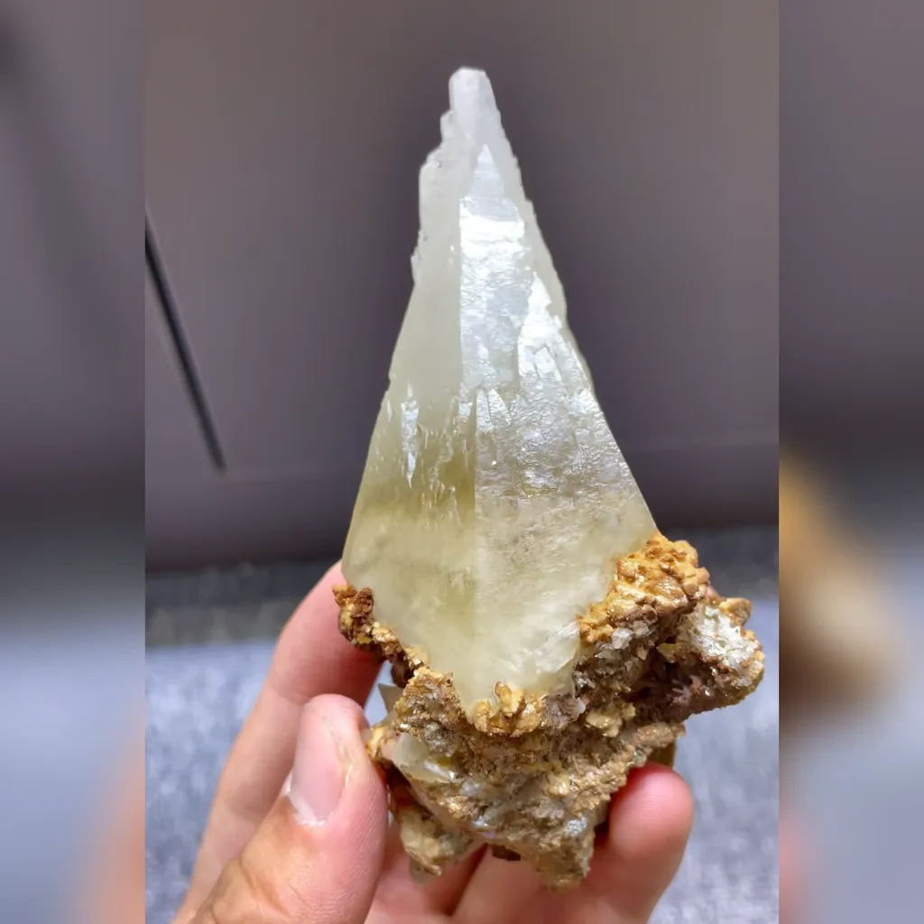 Natural Yellow Calcite comes from Daye,Hubei 60*55*110MM - image 3