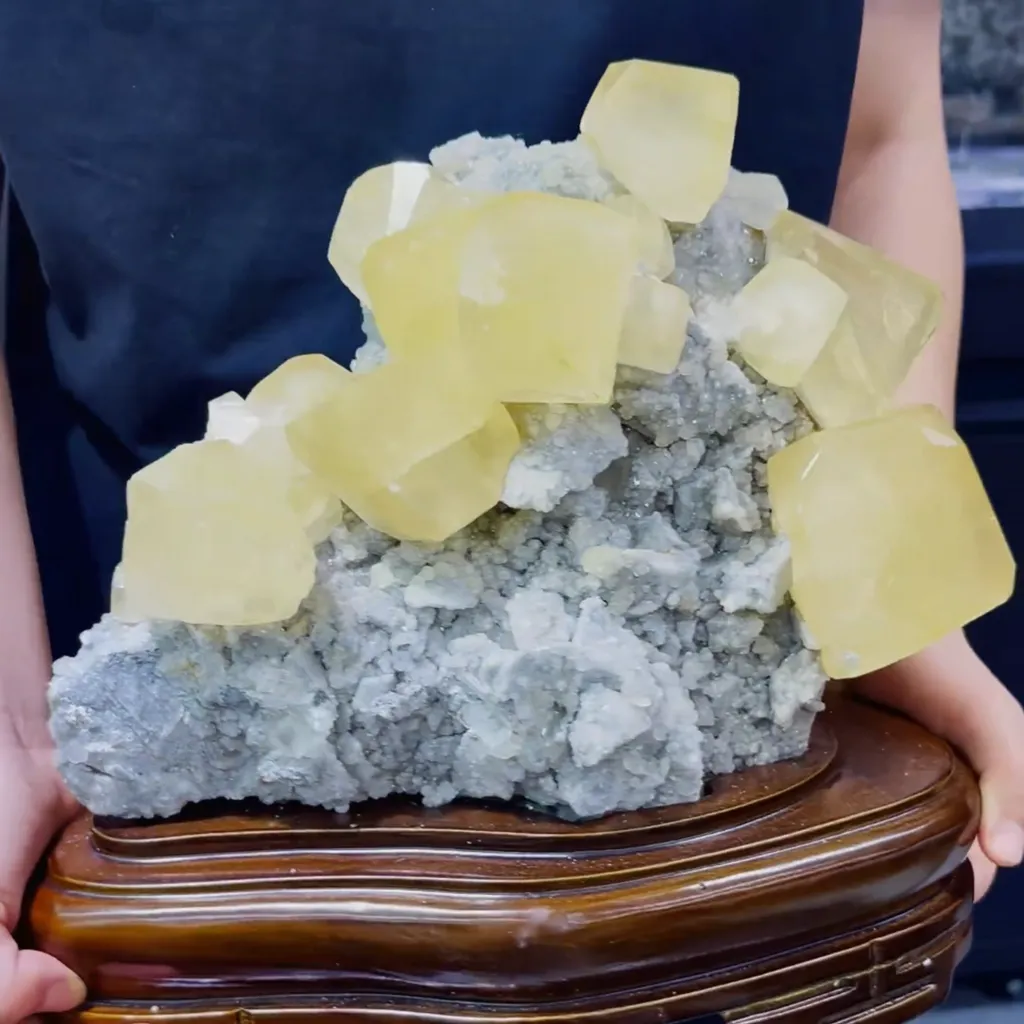 Natural Yellow Calcite comes from Fujian,China 250*190*240MM image