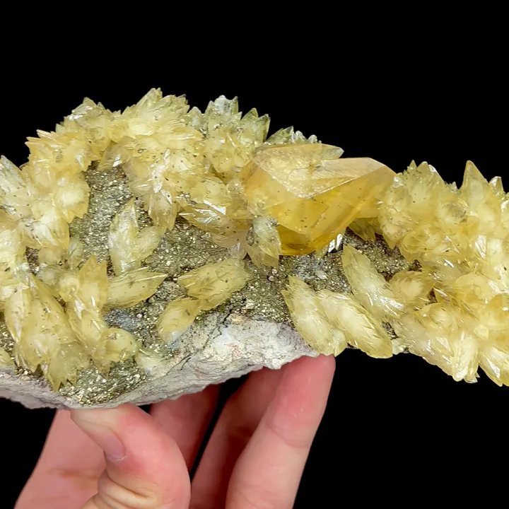 Natural Yellow Calcite, Mineral Specimen:Daye,Hubei (160*70*60MM) image