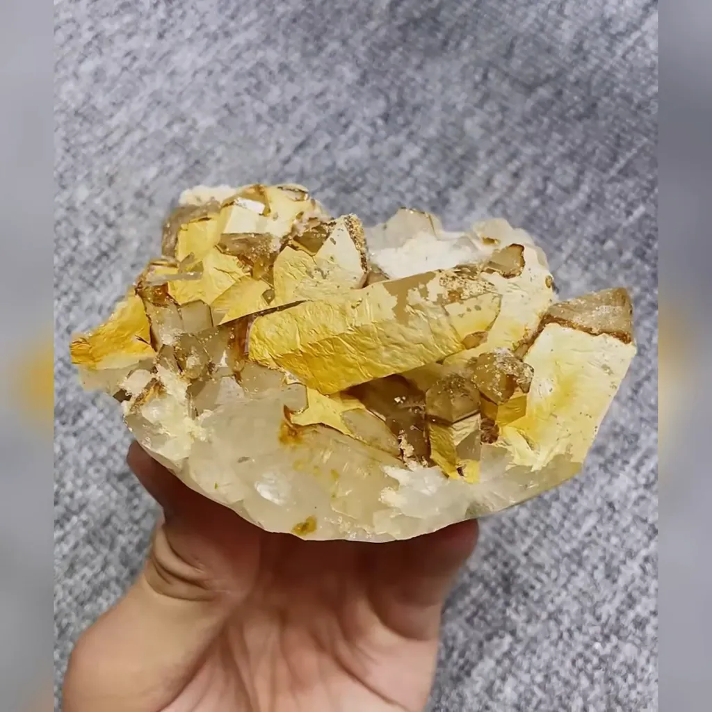 Natural Yellow Quartz comes from Jinlong,Guangdong  110*90*55MM - image 6