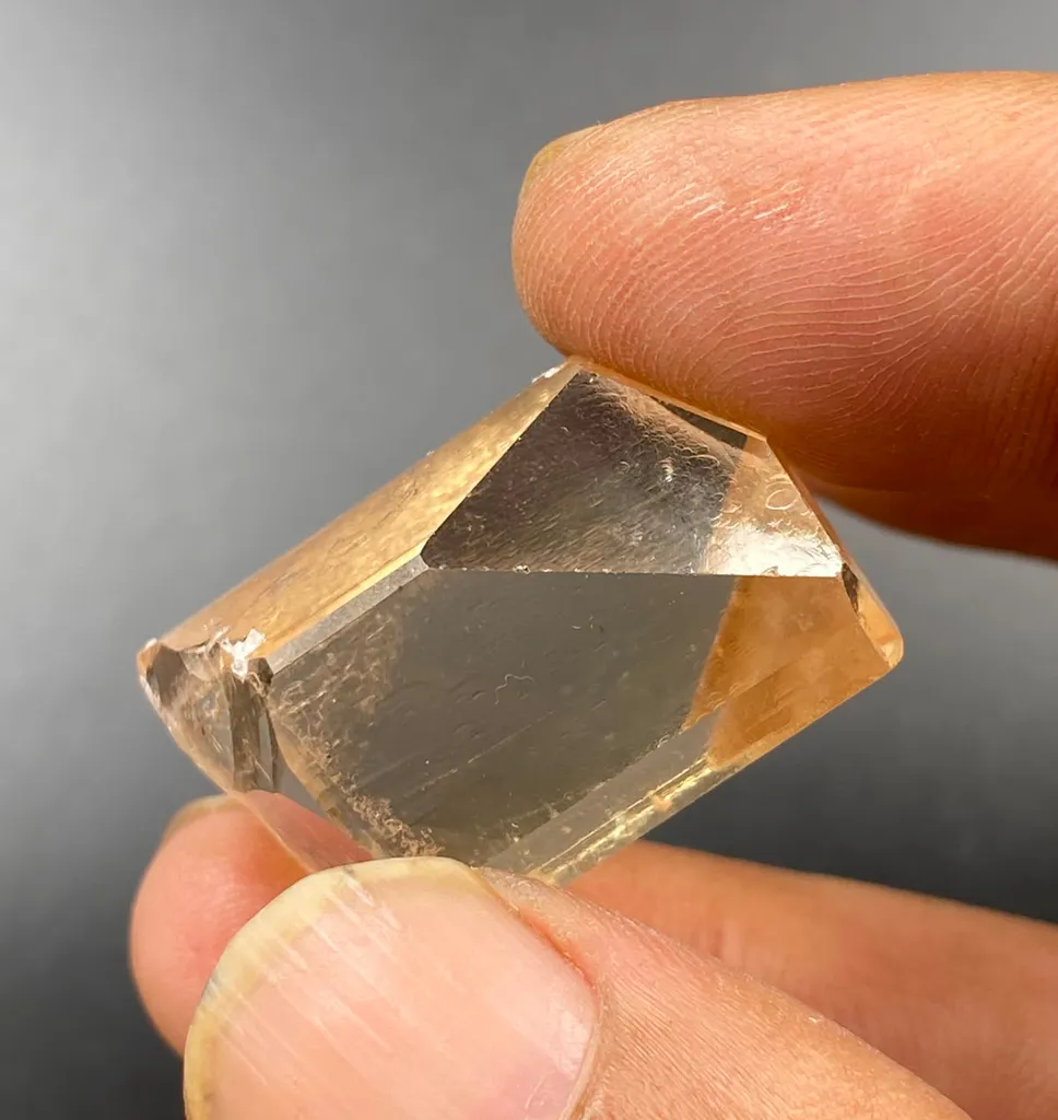 Naturally Terminated Topaz Crystal, 17.40 Grams Faceted Grade Topaz from Pakistan, Gilgit-Baltistan, Shigar District, Basha Valley - image 6