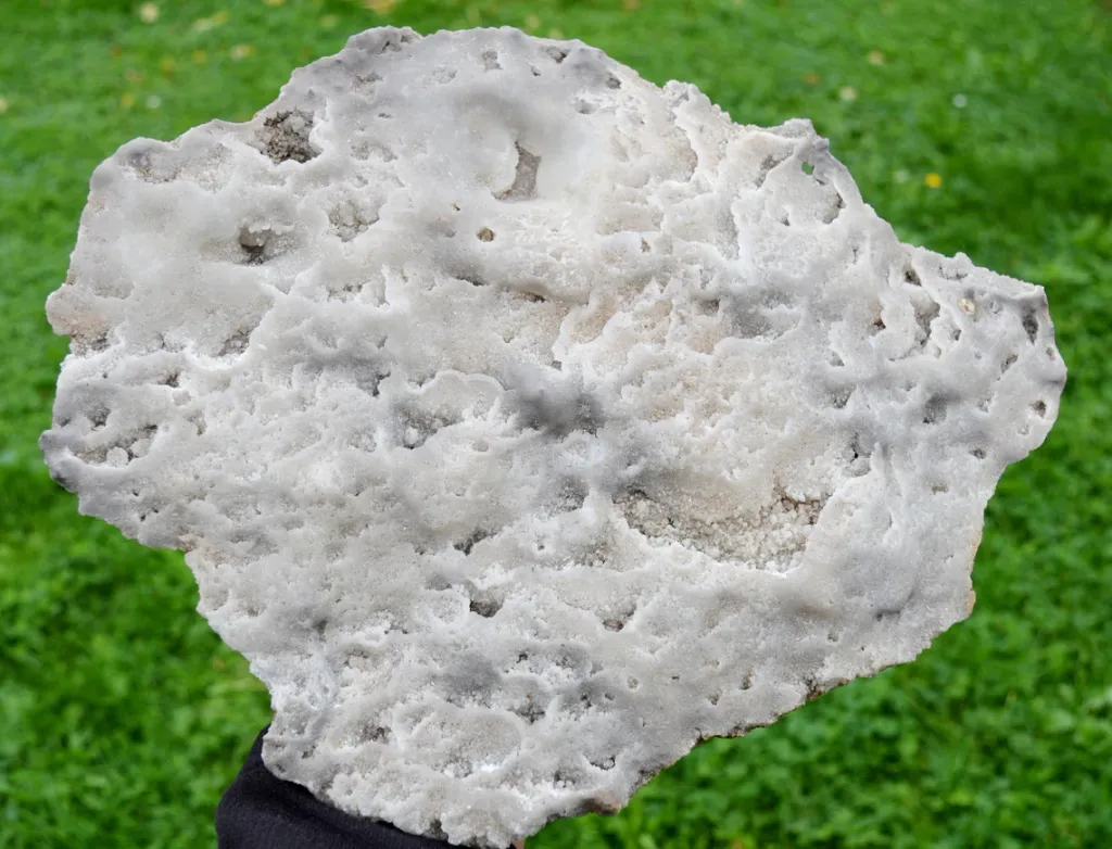 Neoformation calcite 1650 grams - Villers-lès-Nancy, Nancy, Meurthe-et-Moselle, Grand Est, France image