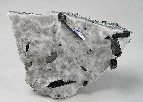 Neptunite - image 1