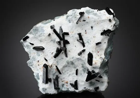Neptunite and Joaquinite-(CE) image