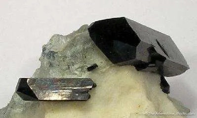 Neptunite - image 3