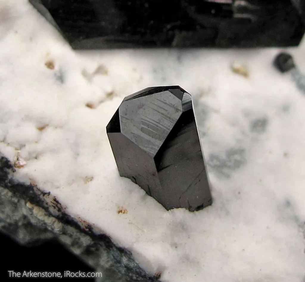 Neptunite - image 3