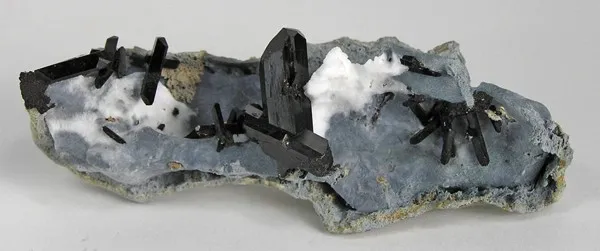 Neptunite - image 1