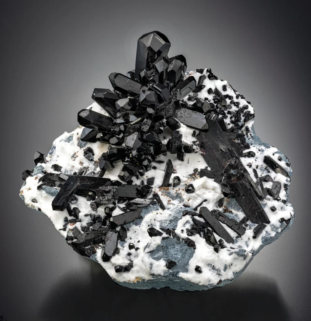 Neptunite from Dallas Mine, San Benito County, California, USA image