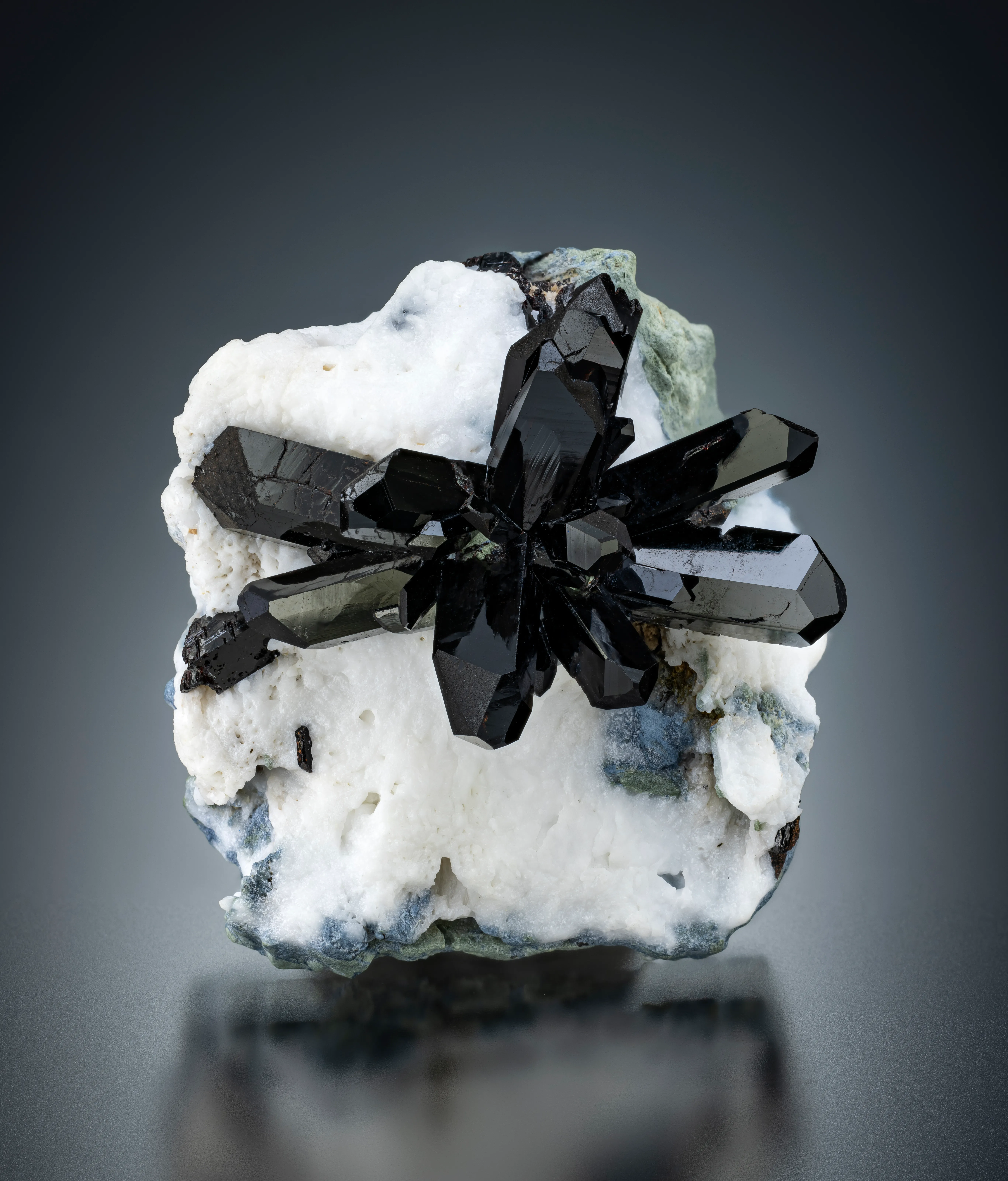 Neptunite from the Dallas Gem Mine, California - image 2