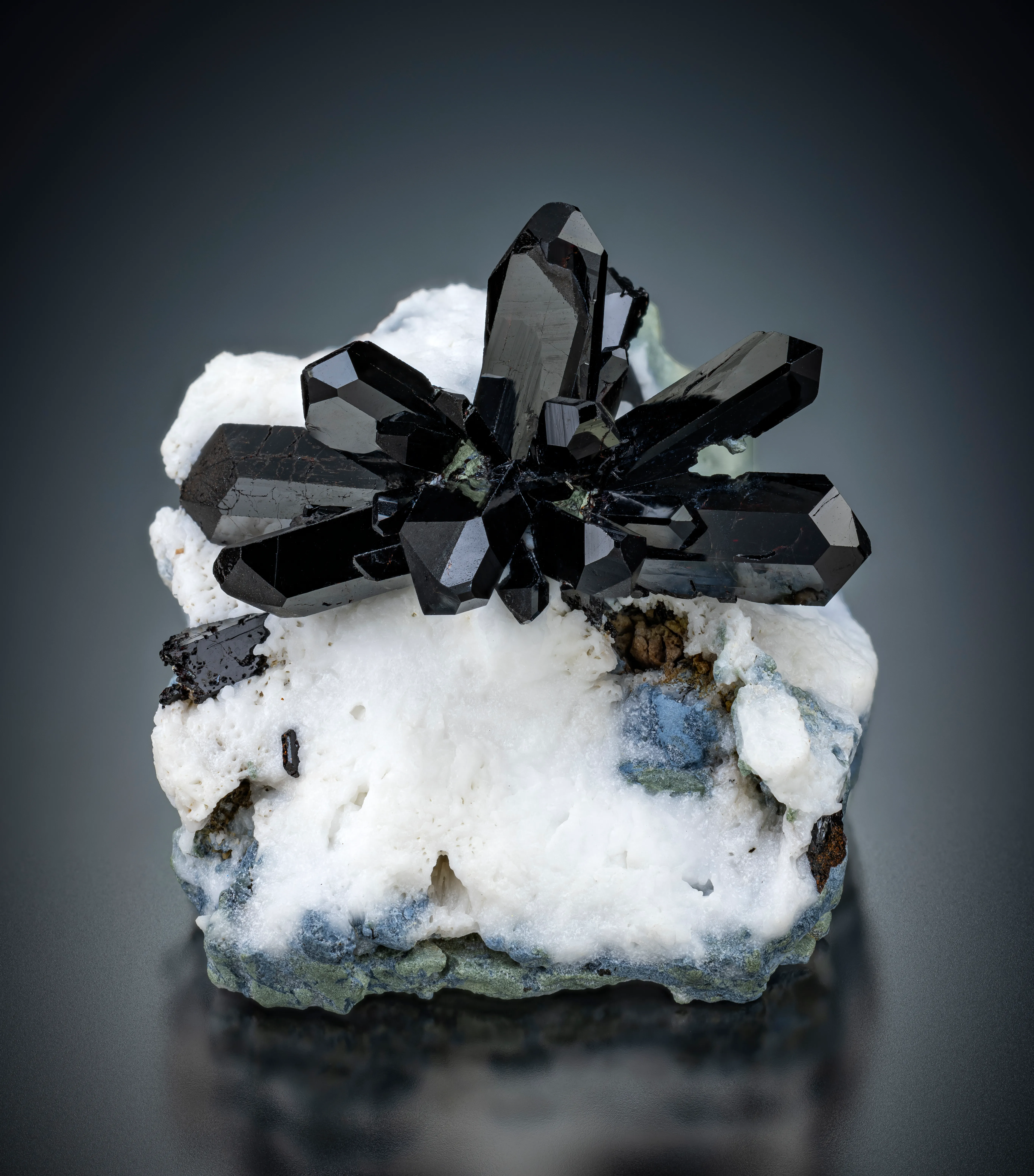 Neptunite from the Dallas Gem Mine, California - image 1