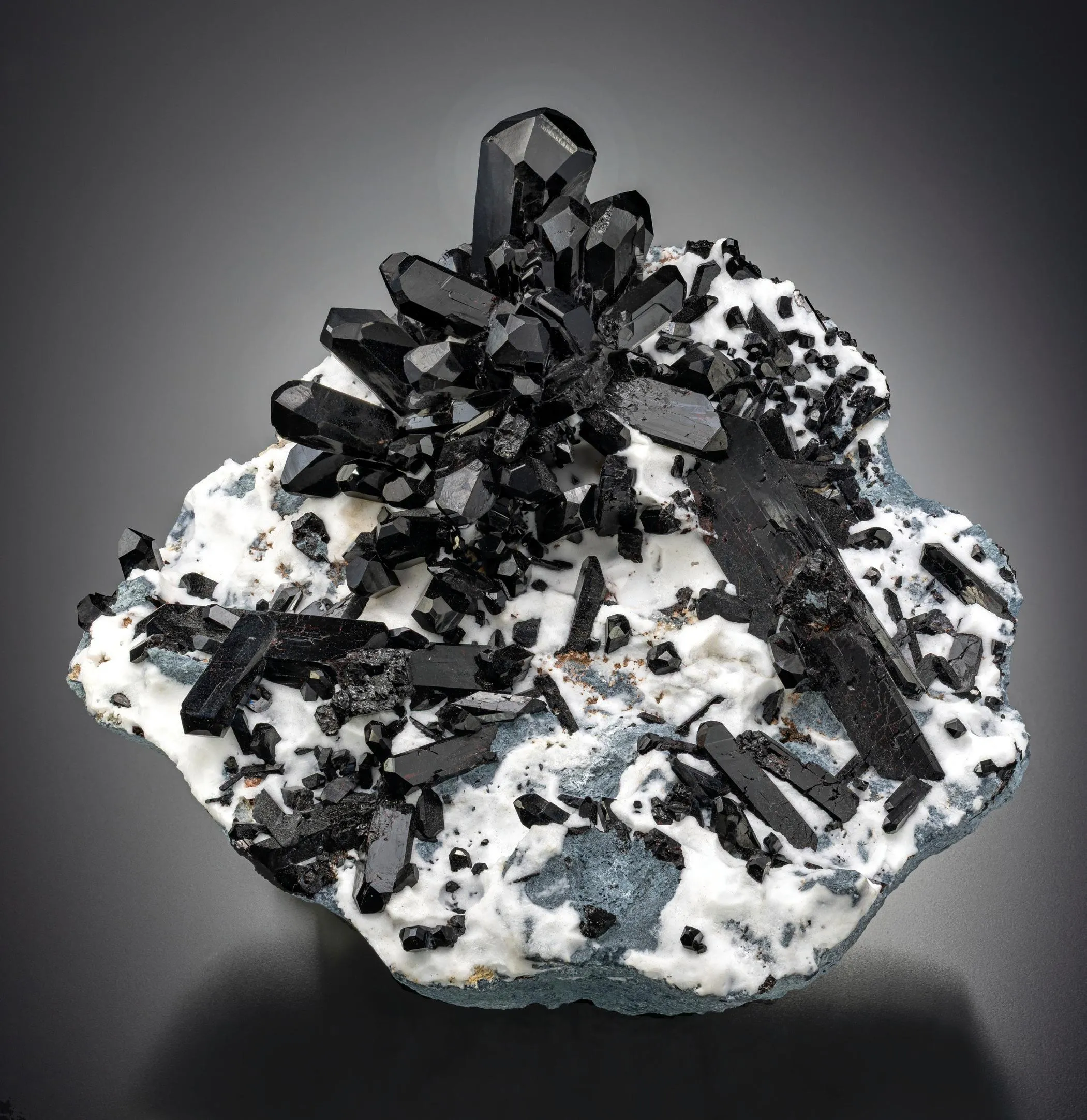 Neptunite, Natrolite - image 1