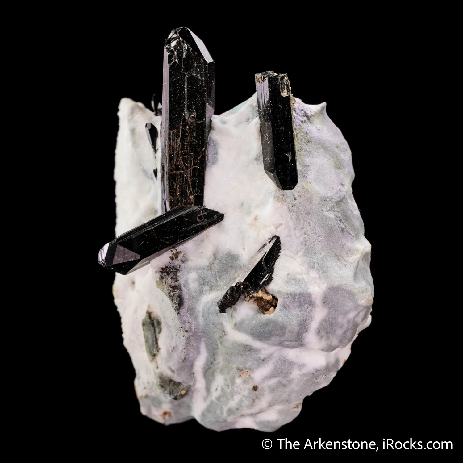 Neptunite on Natrolite - image 5