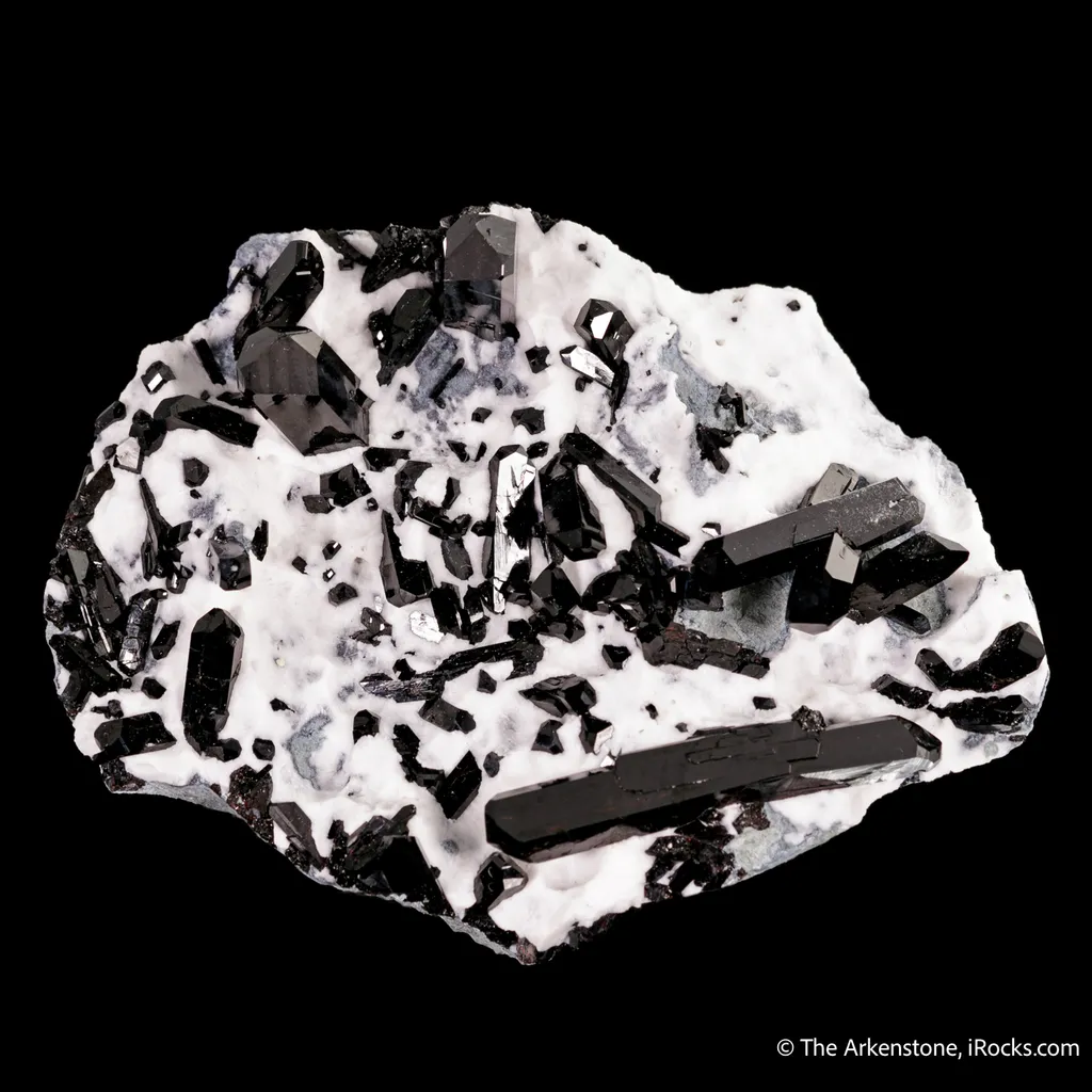 Neptunite on Natrolite - image 3