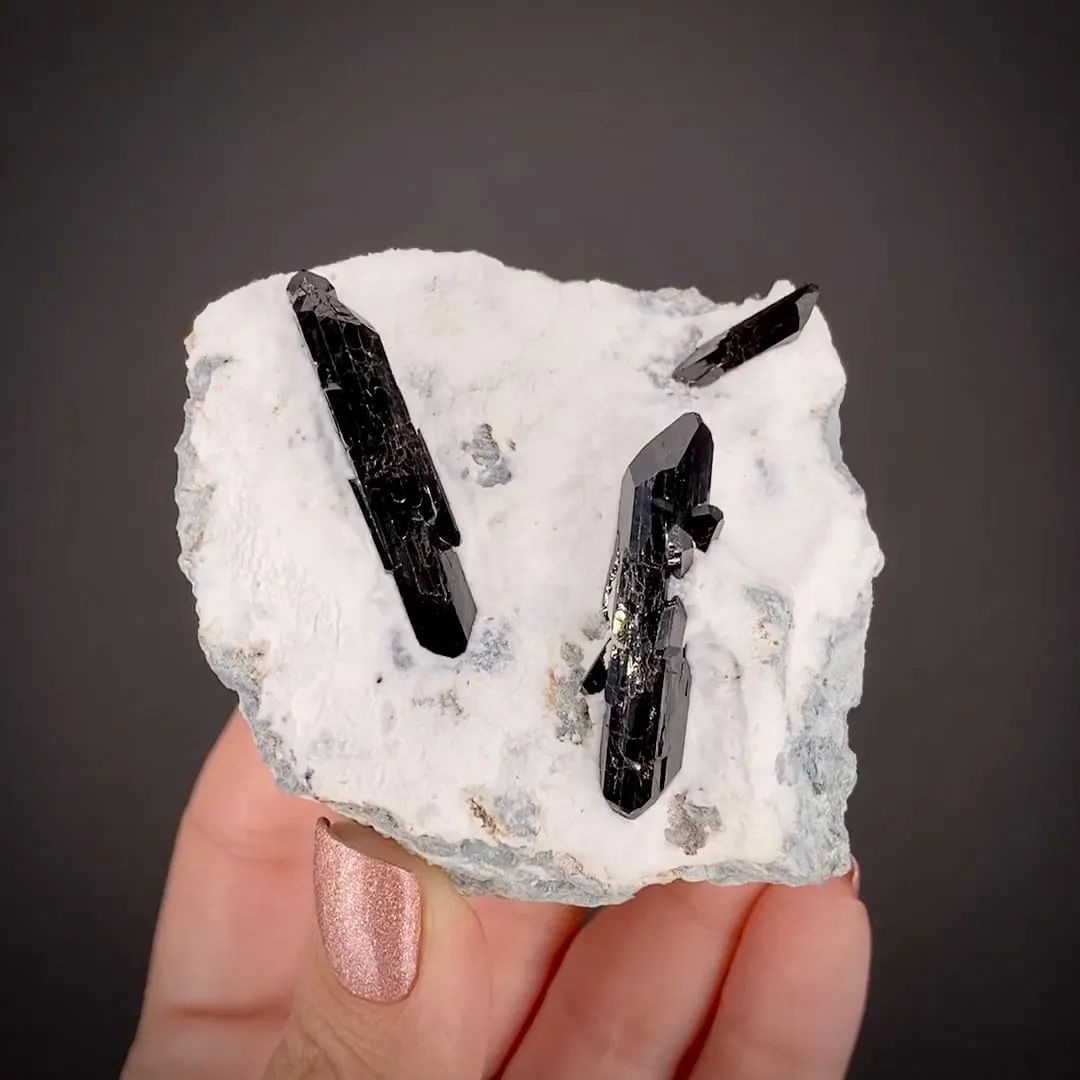 Neptunite on Natrolite - image 1