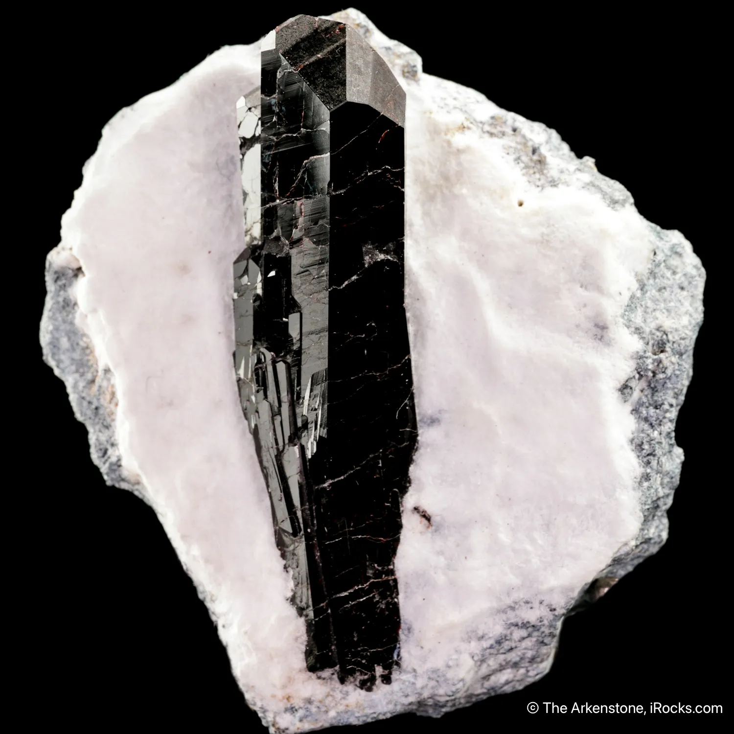 Neptunite on Natrolite - image 5