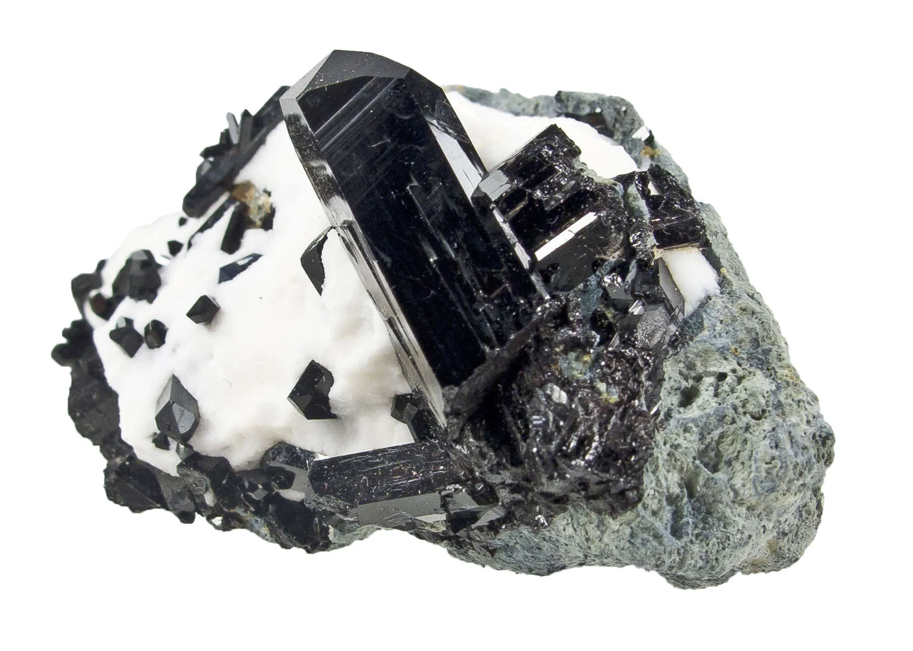 Neptunite on Natrolite - image 5