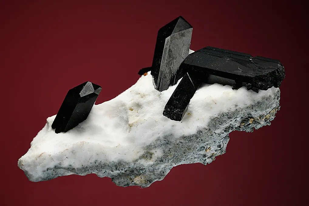 Neptunite with Joaquinite-(Ce) - image 4