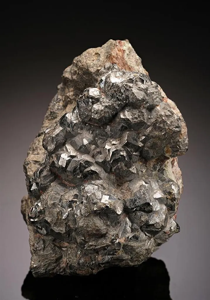 Nickelskutterudite image