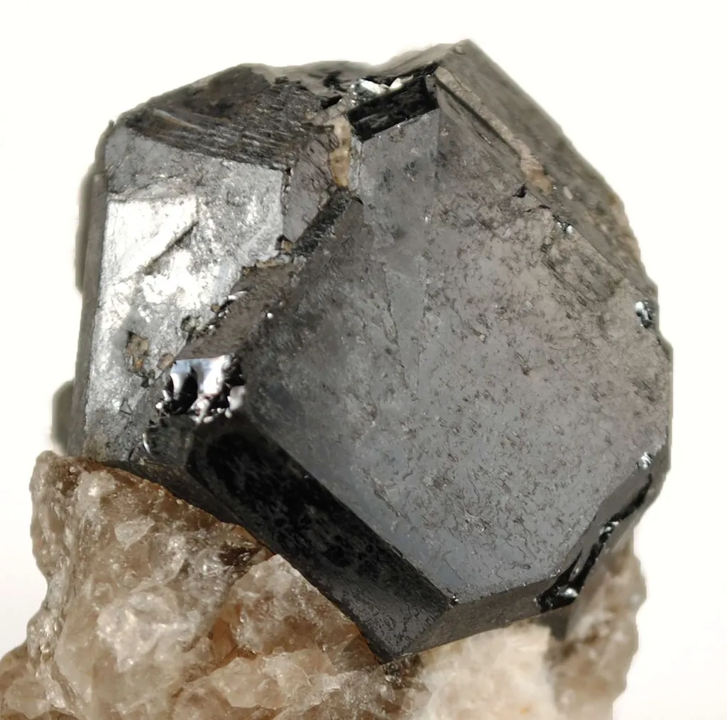 Niobium-Rich Rutile - image 3