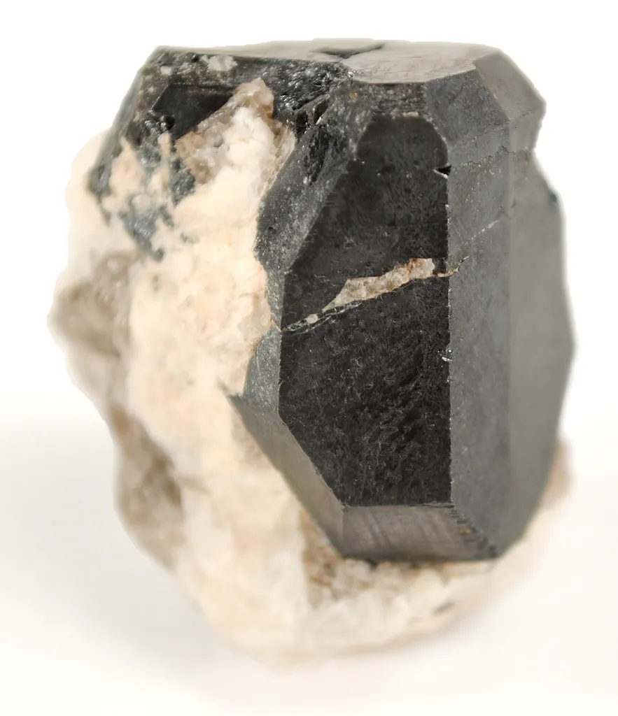 Niobium-Rich Rutile - image 3