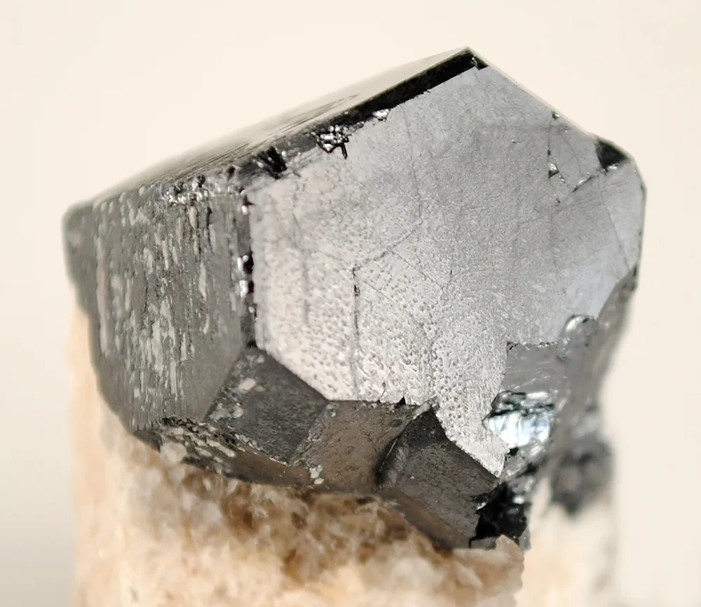 Niobium-Rich Rutile - image 3