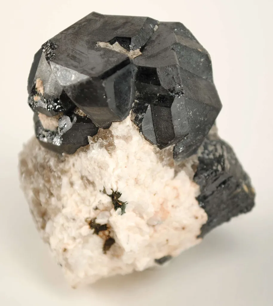 Niobium-Rich Rutile image