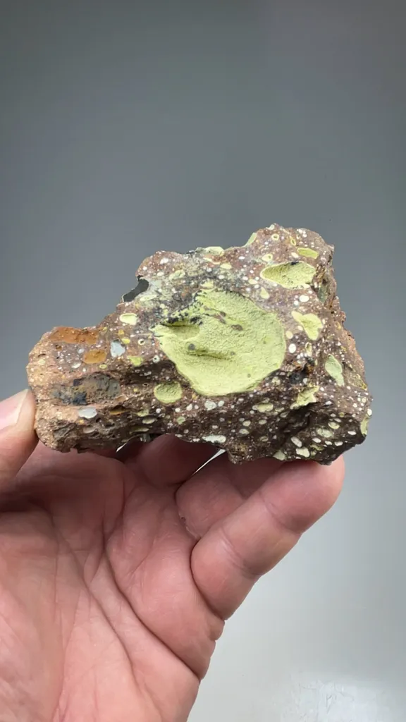 Nontronite with Calcite, Hollandite - image 2