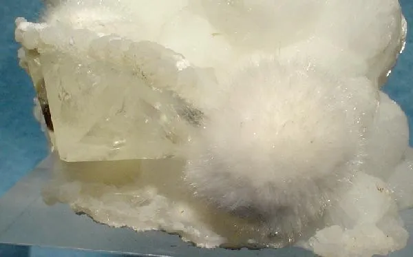 Okenite, Gyrolite, Calcite - image 2