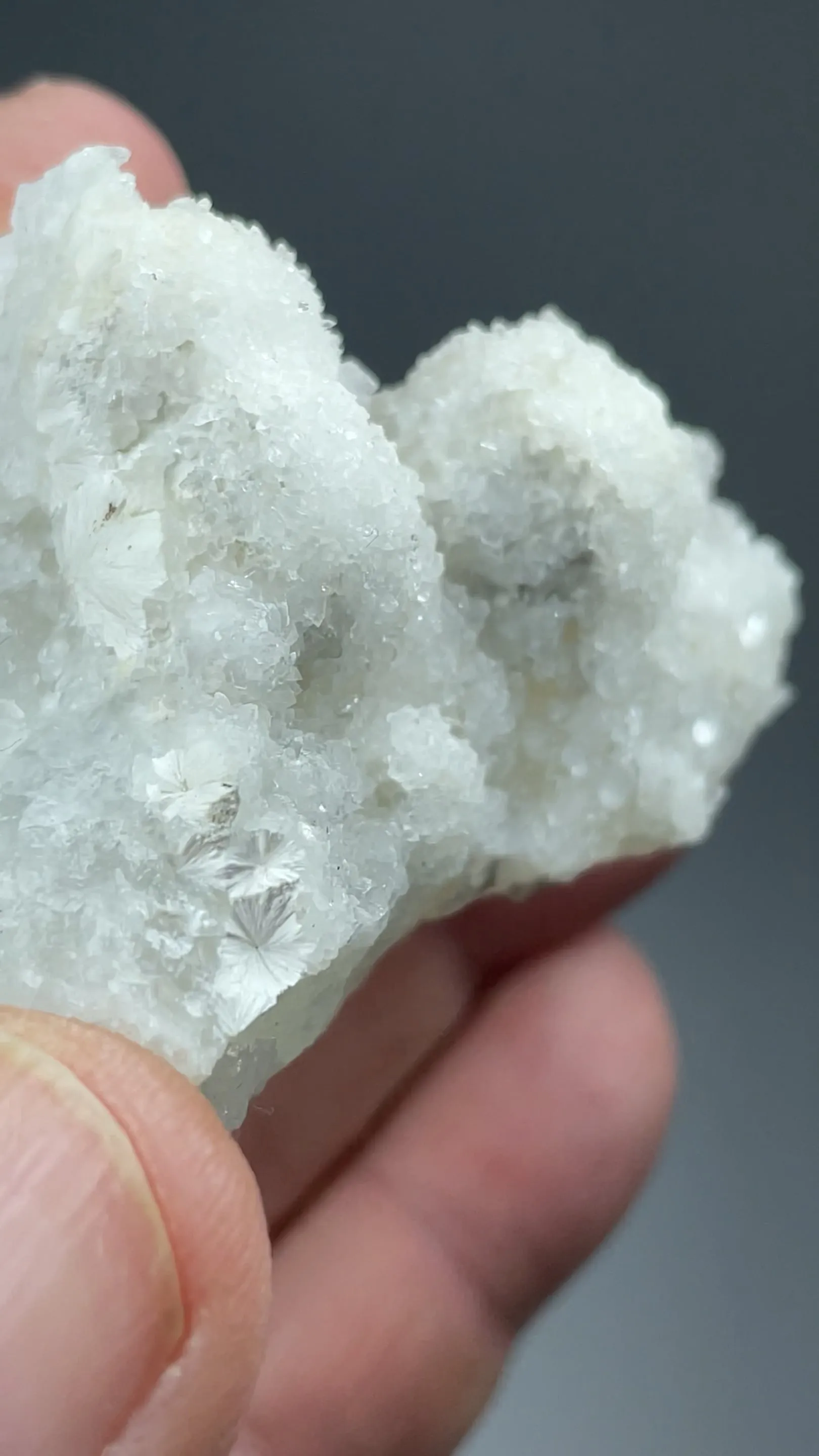 Okenite in Quartz - image 2