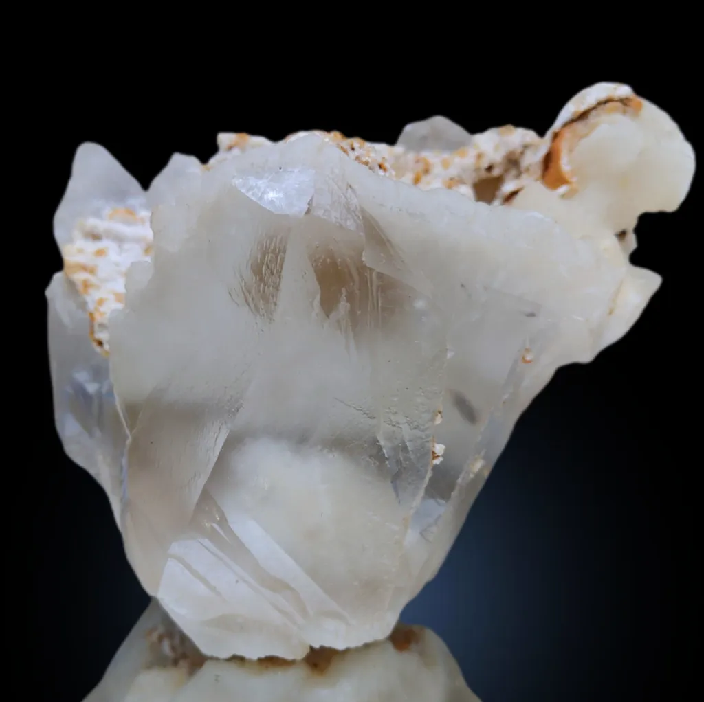 Okenite Tree 🌲 in Calcite. Phantom Calcite, image