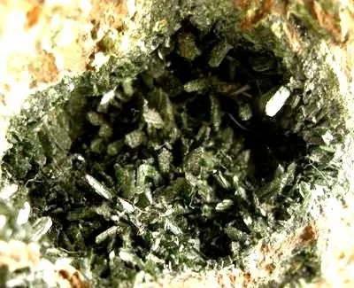 Olivenite - image 2