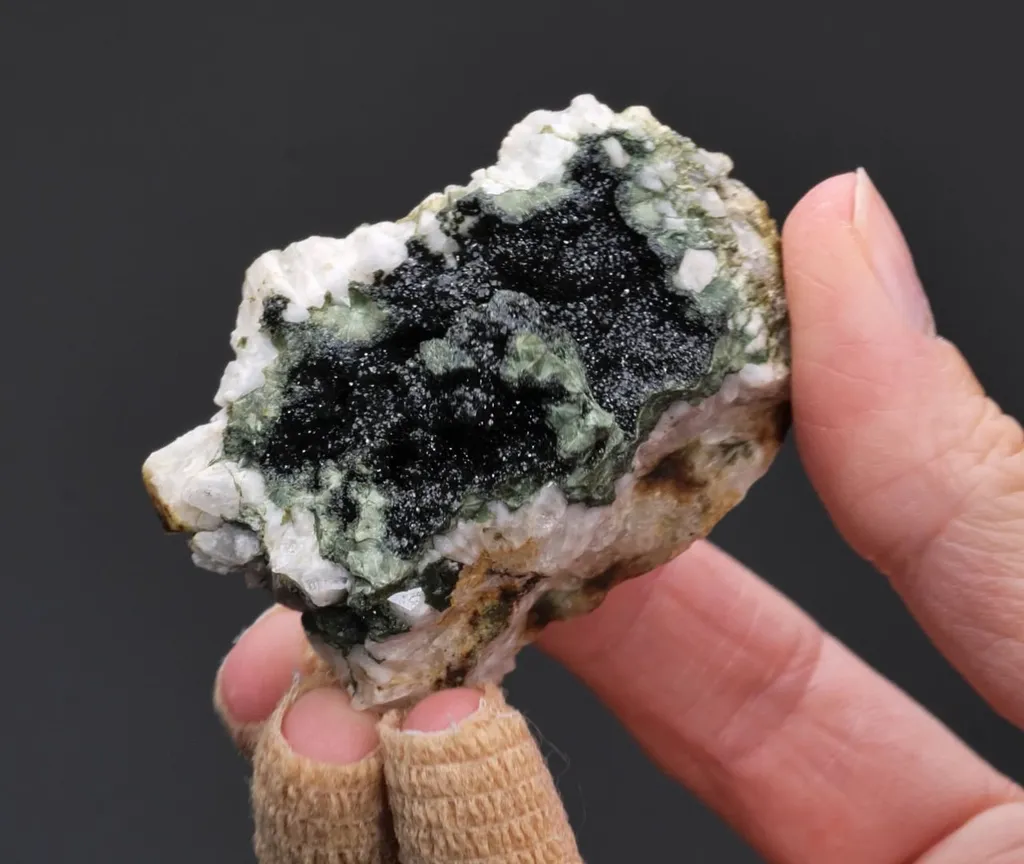 Olivenite - image 2