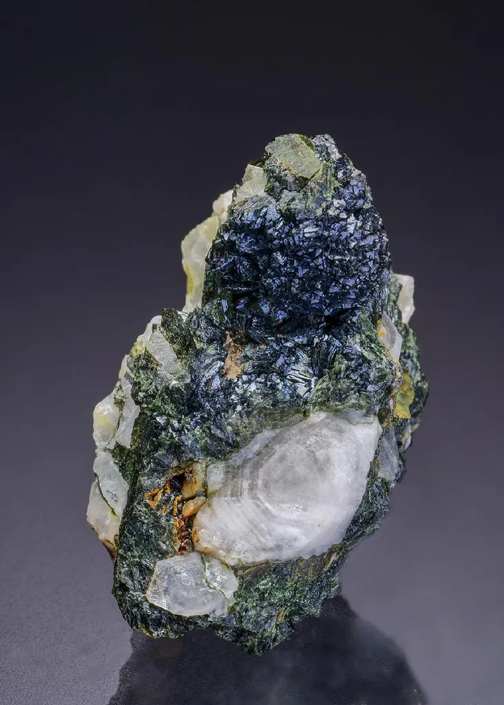 OLIVENITE image