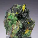 Olivenite on Gartrellite - image 1