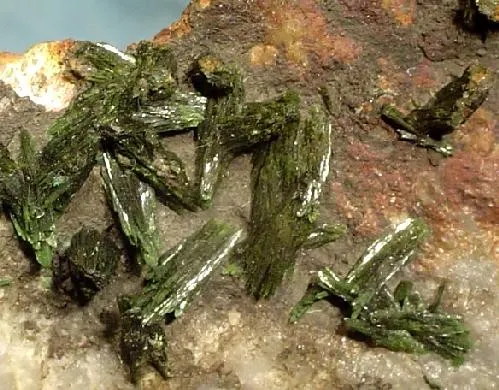 Olivenite, Quartz - image 2