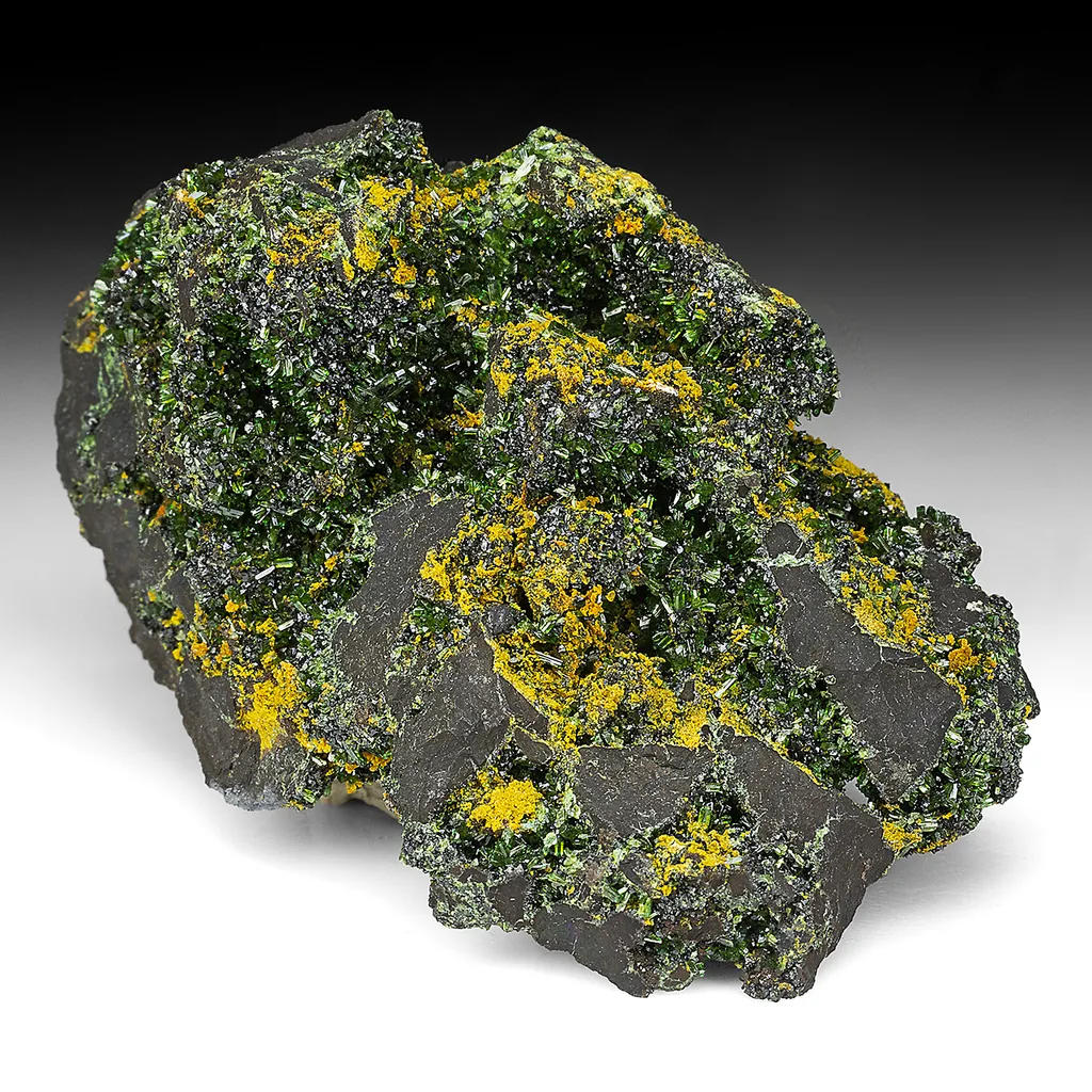 Olivenite with Beudantite, Tennantite image