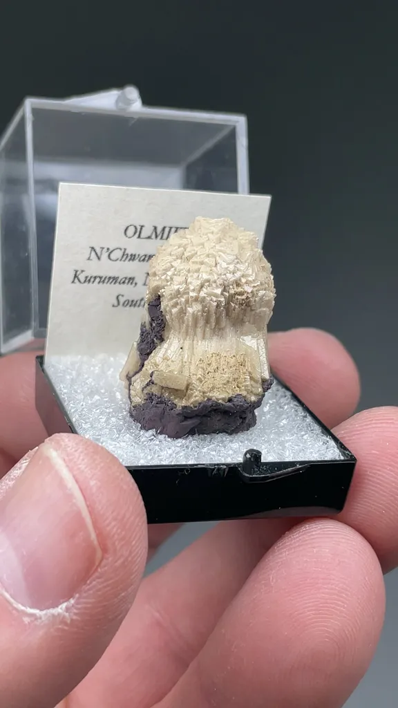 Olmiite - image 2