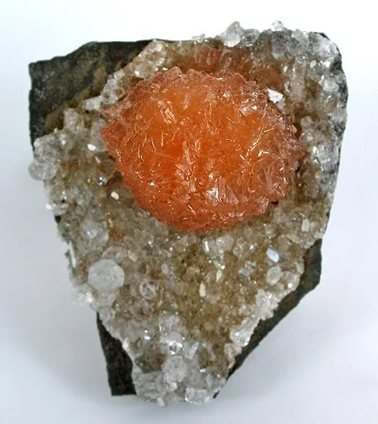 Olmiite image