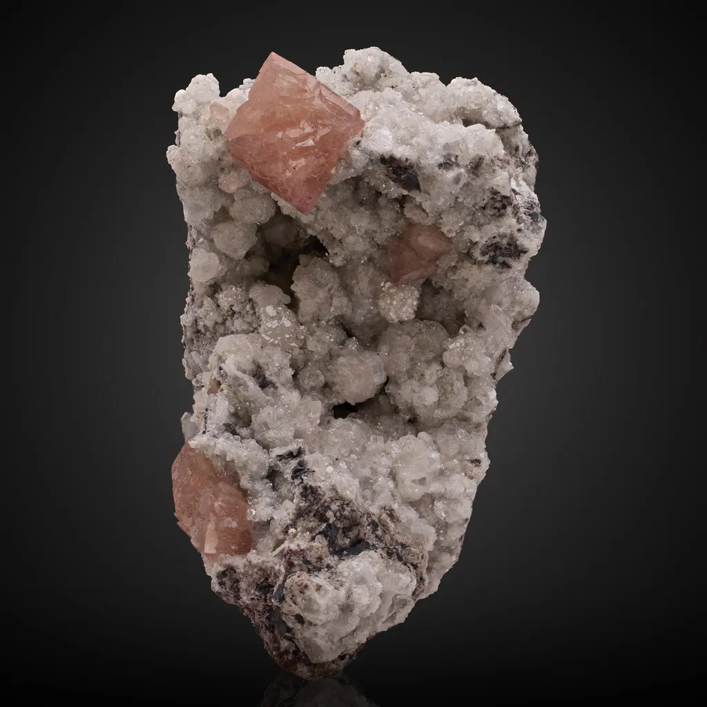 Olmiite, Calcite