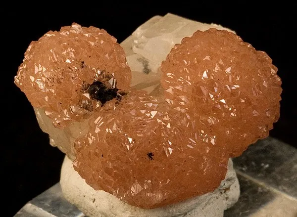 Olmiite, Calcite image